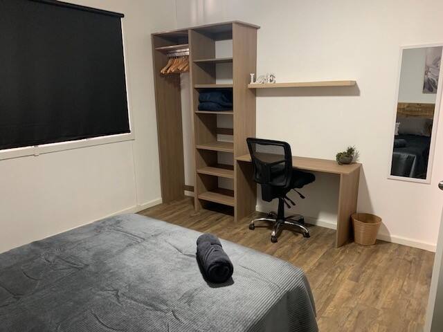 5 bedroom house.Secure premises. gallery image 3