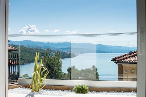 Apartment with heated private pool, great sea view
