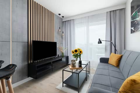 Top performing Airbnb: EASY RENT - 51 Free Parking Polish Composers in Czechów Południowy
