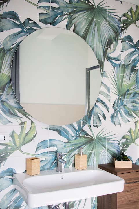 Exotic 10 min from the sea