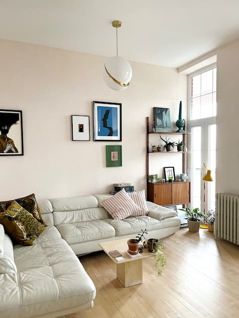 Top Airbnb: Seaview flat with balcony in Thanet