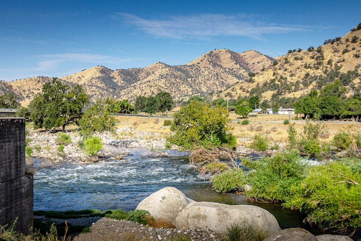 2 Rivers California River Escape Romantic Getaway - Houses for Rent in Three Rivers ...