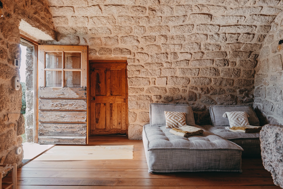 Top Airbnb: Beautiful Renovated Corsican House with Pool and Pool House in Serra Di Ferro