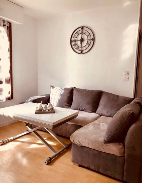 Home on the outskirts of Paris!