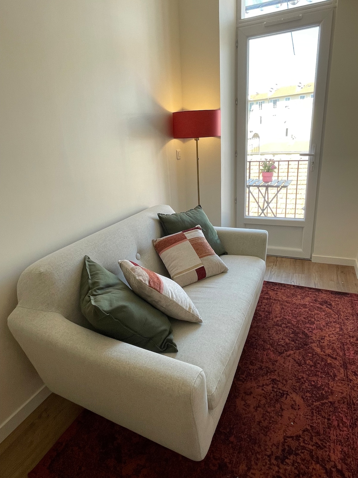 Top performing Airbnb: At Julien's in Jean Médecin