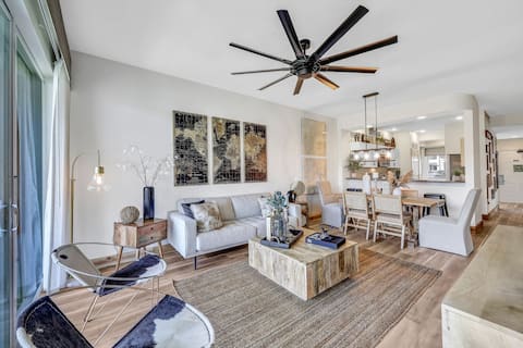 First Floor Luxury Condo | 2 King Bd | Golf | Pool