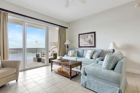 Top performing Airbnb: 20th-Floor Lake View Condo + Disney Fireworks in Lake Buena Vista