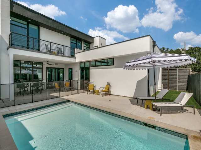 Driem House | Pool | Preston Hollow