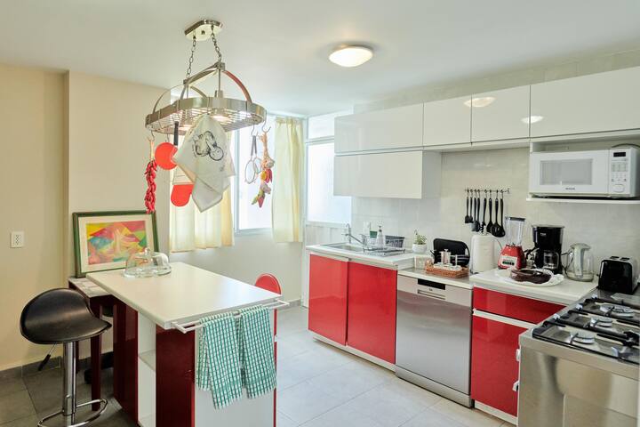 2BR homey apt next to Reforma Av. and Roma area gallery image 4