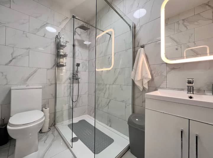 10 Mins To City Centre (Room 3) - Manchester