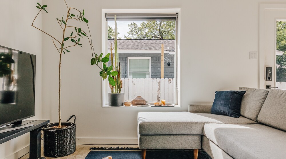 Top Airbnb: Scout Austin: Bohemian Farmhouse in Central East Austin