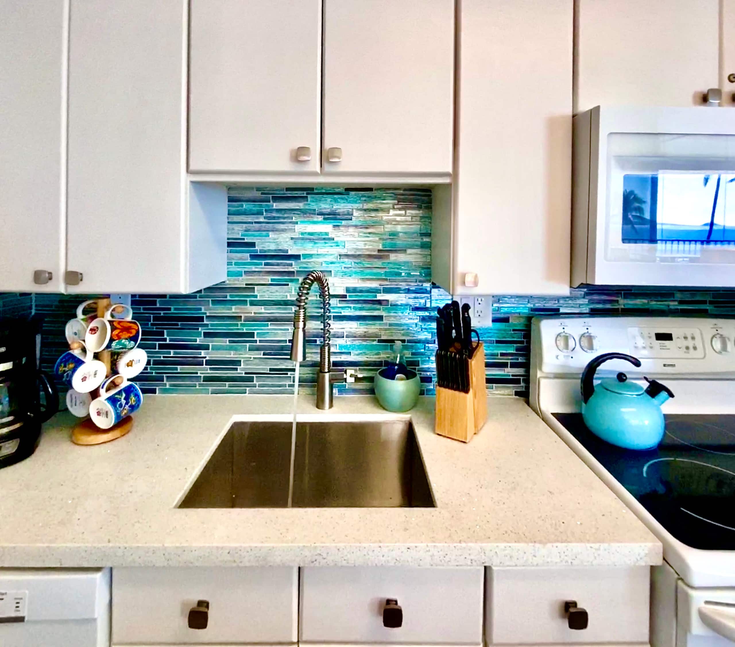 Condo in Kihei · ★4.67 · 1 bedroom · 2 beds · 1 bath - Image 6