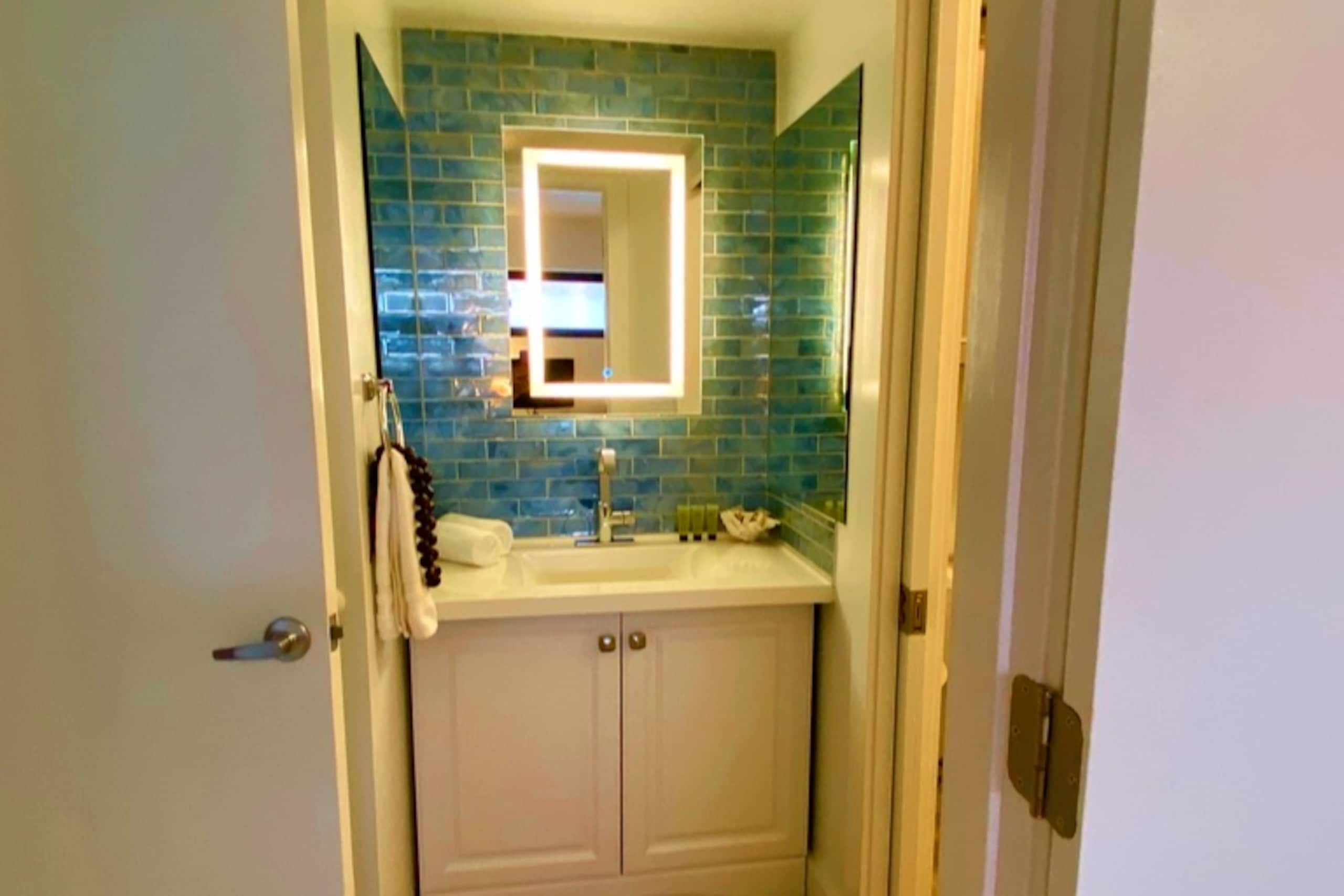 Condo in Kihei · ★4.67 · 1 bedroom · 2 beds · 1 bath - Image 15