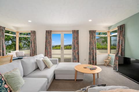 Successful Airbnb property: Clyde Orchard House in Central Otago District East