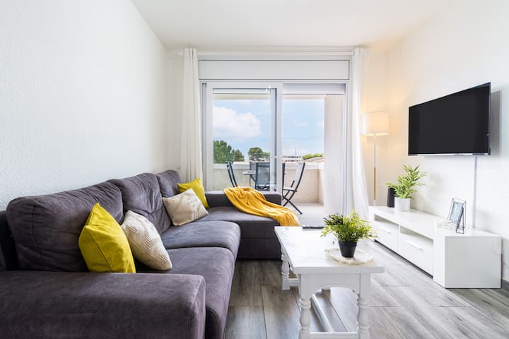 Penthouse · Sea Views & 7 Min Walk To Beach · Ac - Torredembarra