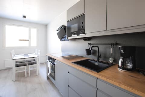 Two-room apartment in a good location & free parking+wifi