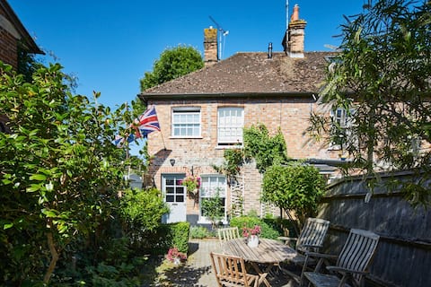 Cottage on The Croft - Newly Renovated Cottage
