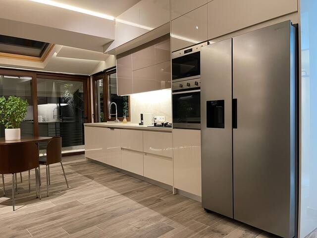 Acropolis Lux Apartment gallery image 3