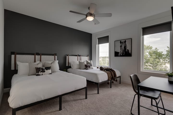 Spavaća soba 3 2 bračna kreveta 