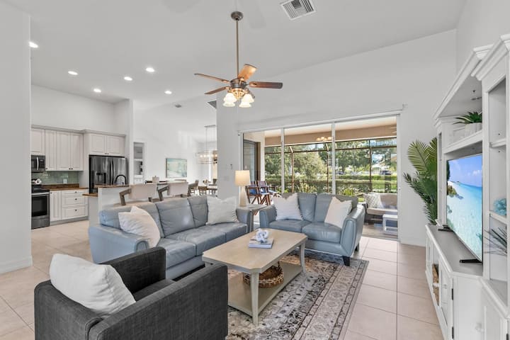 Gorgeous Marco Island Pool Home Near Mackle Park! - Marco Island, FL