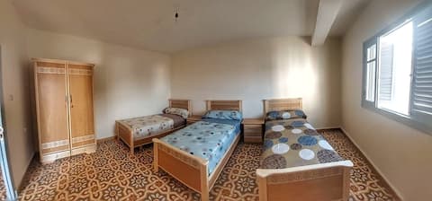 Spacious & breezy apart - 2 fronts & Wi-Fi