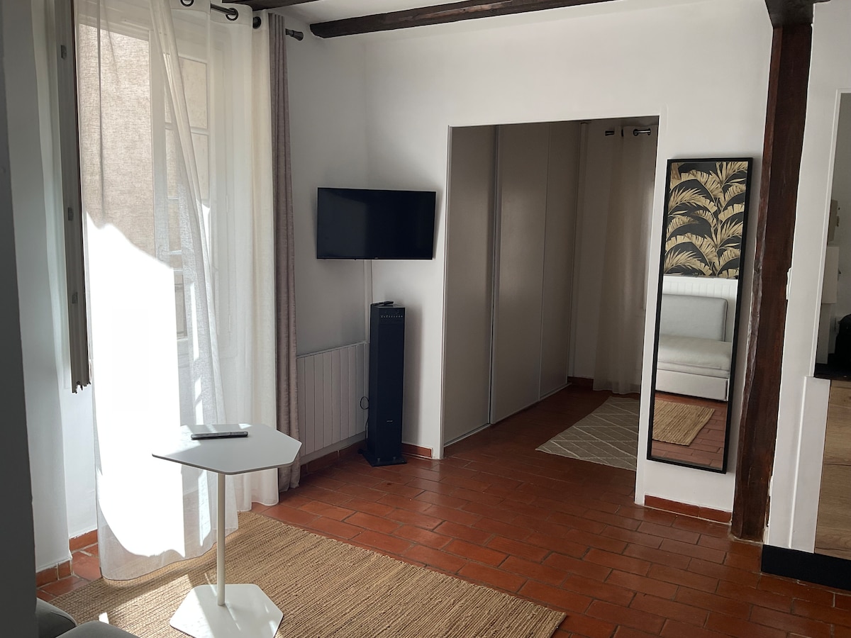 Propriété Airbnb réussie: Charming 2-room in Old Antibes à Antibes
