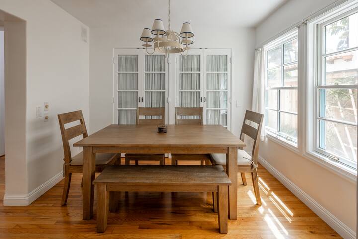 La Jolla Shores Beach House w/ Jacuzzi + E-Bikes! gallery image 5