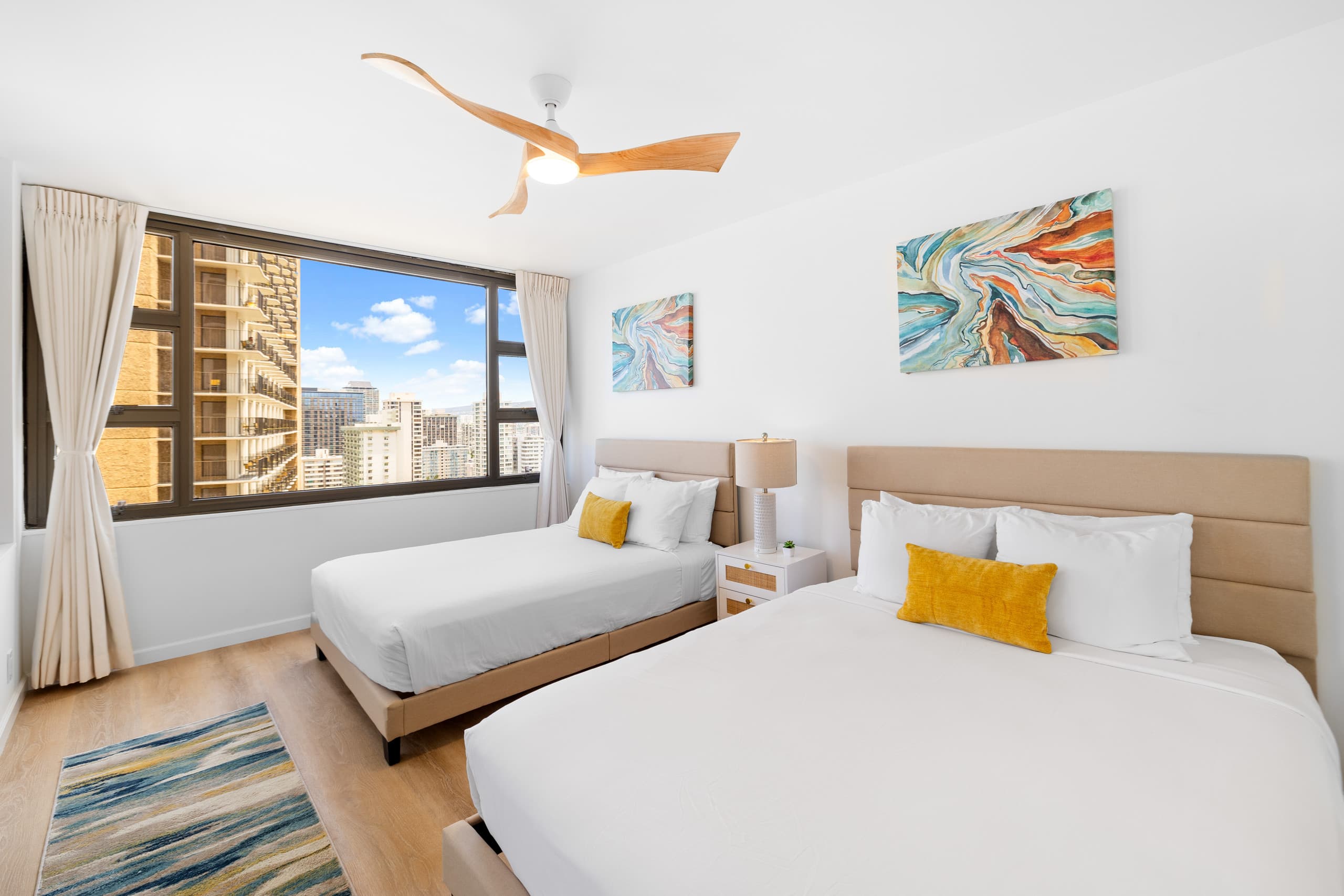 Condo in Honolulu · ★4.88 · 1 bedroom · 3 beds · 1 private bath - Image 11