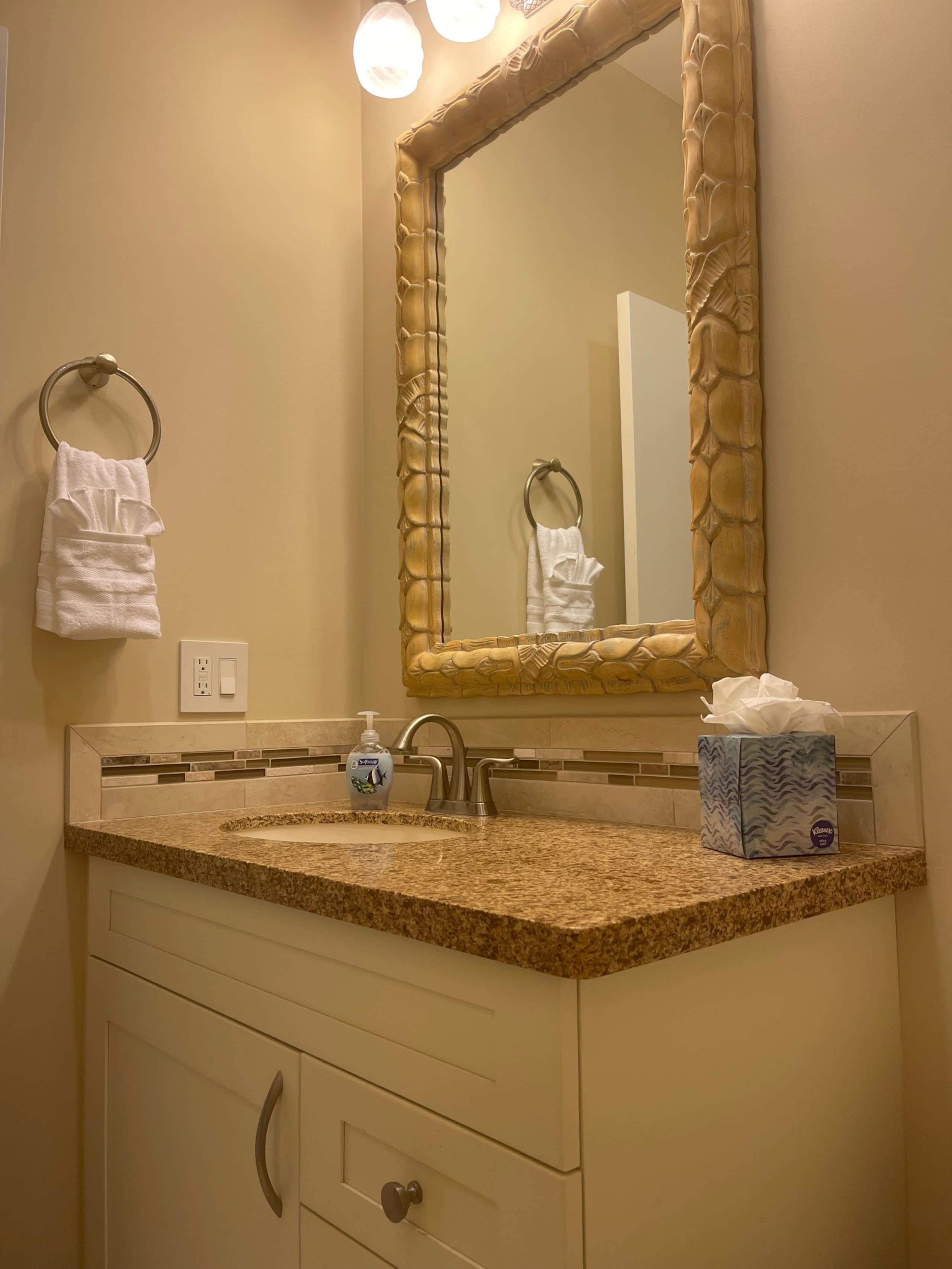 Condo in Kapaa · ★5.0 · 1 bedroom · 2 beds · 1.5 baths - Image 17