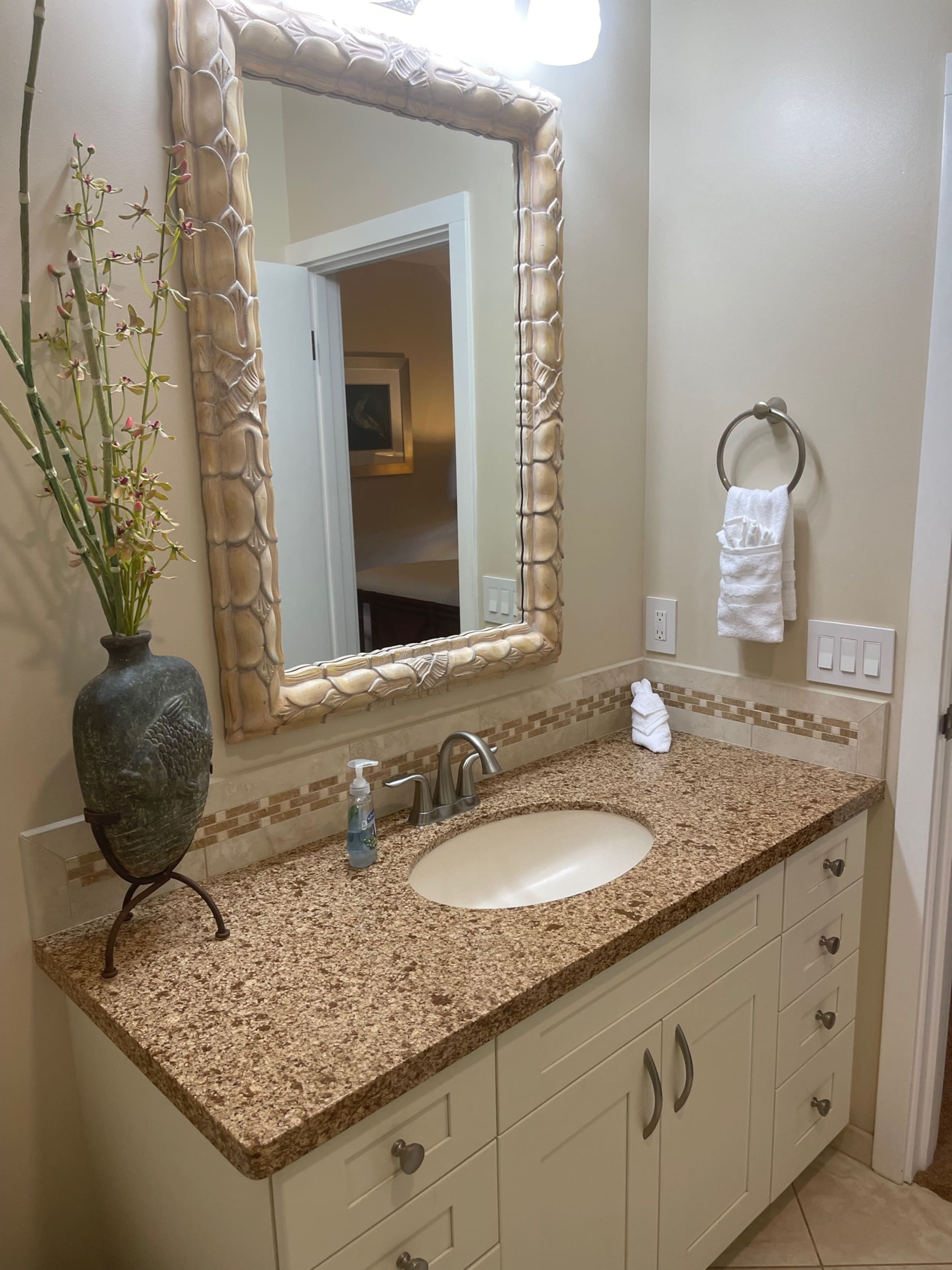 Condo in Kapaa · ★5.0 · 1 bedroom · 2 beds · 1.5 baths - Image 23