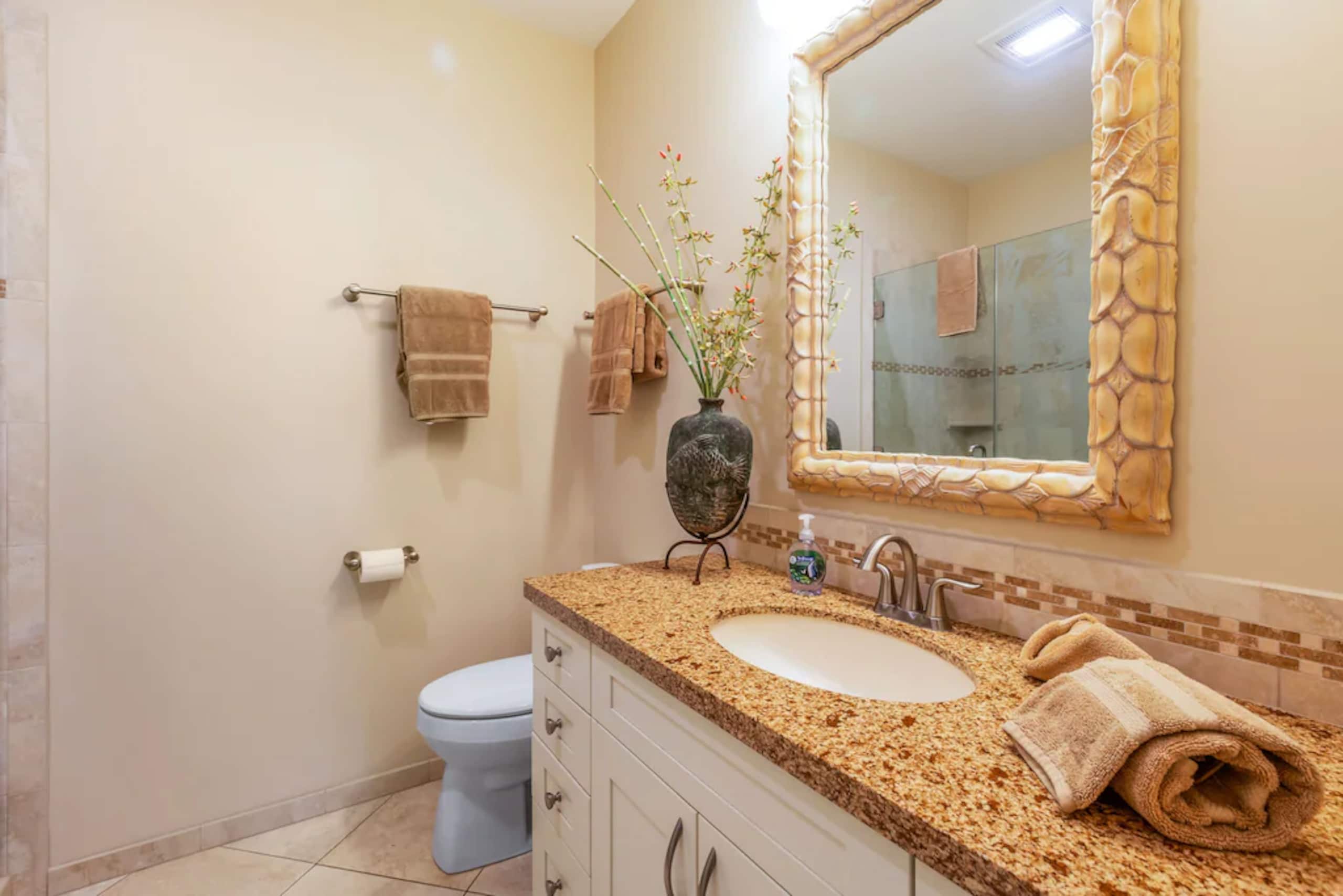 Condo in Kapaa · ★5.0 · 1 bedroom · 2 beds · 1.5 baths - Image 24