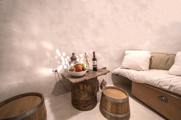 SantoriniParadise: PARADISE cave, private hot tub! gallery image 4