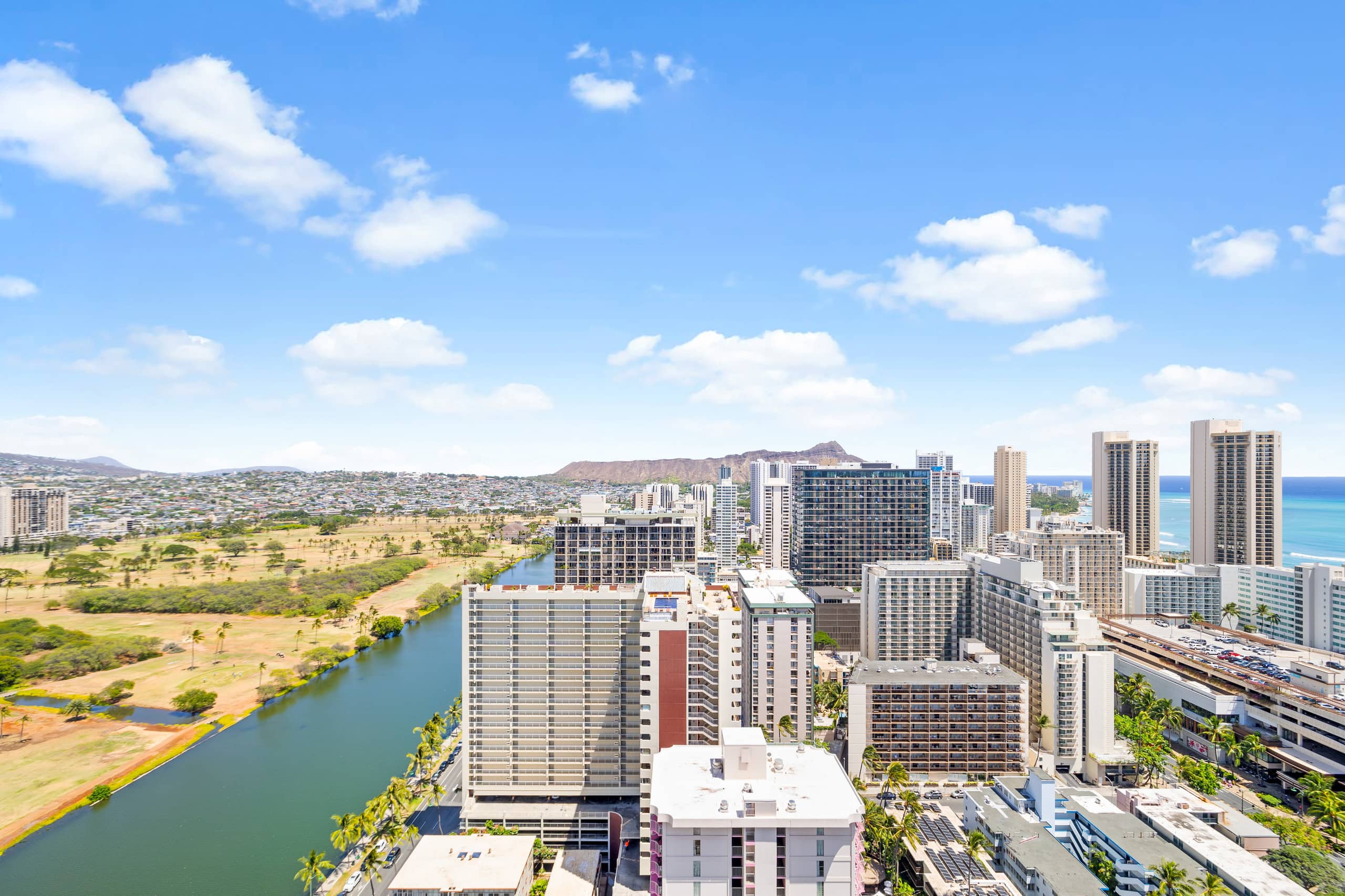 Condo in Honolulu · ★4.88 · 1 bedroom · 2 beds · 1 bath - Image 28