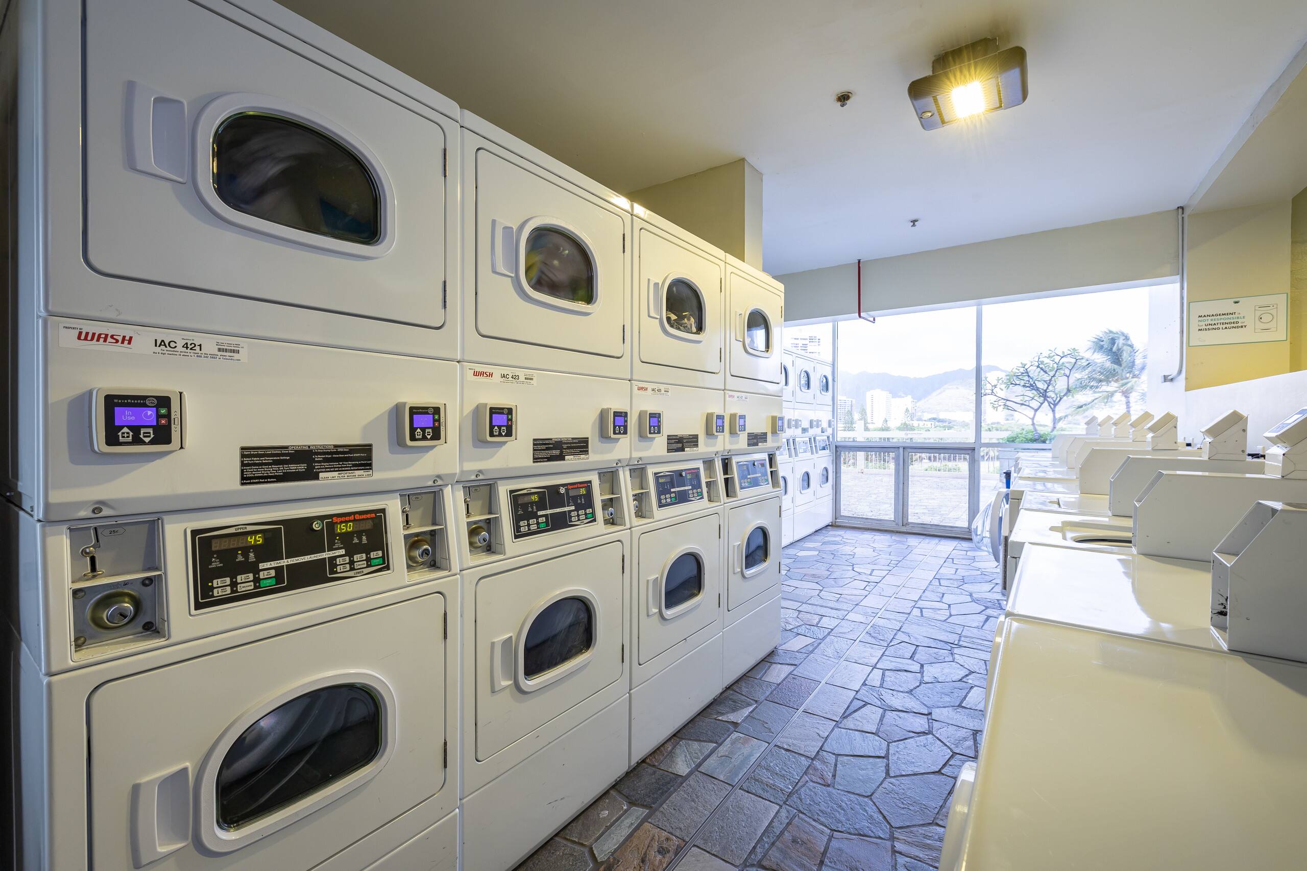 Condo in Honolulu · ★4.88 · 1 bedroom · 2 beds · 1 bath - Image 19
