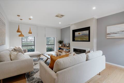 Modern 3BR with beautiful gardens in Waramanga