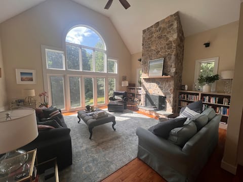 Elegant & Luxurious Old Lyme CT home Sleeps 10+