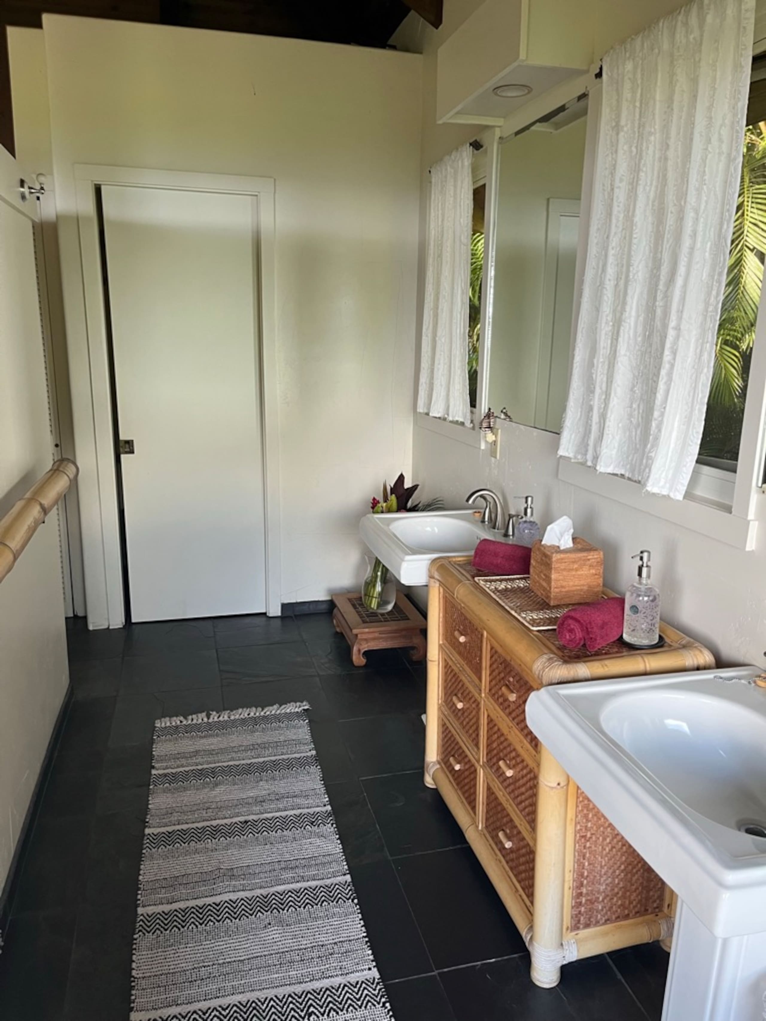 Home in Hana · ★4.98 · 2 bedrooms · 3 beds · 1.5 baths - Photo 29