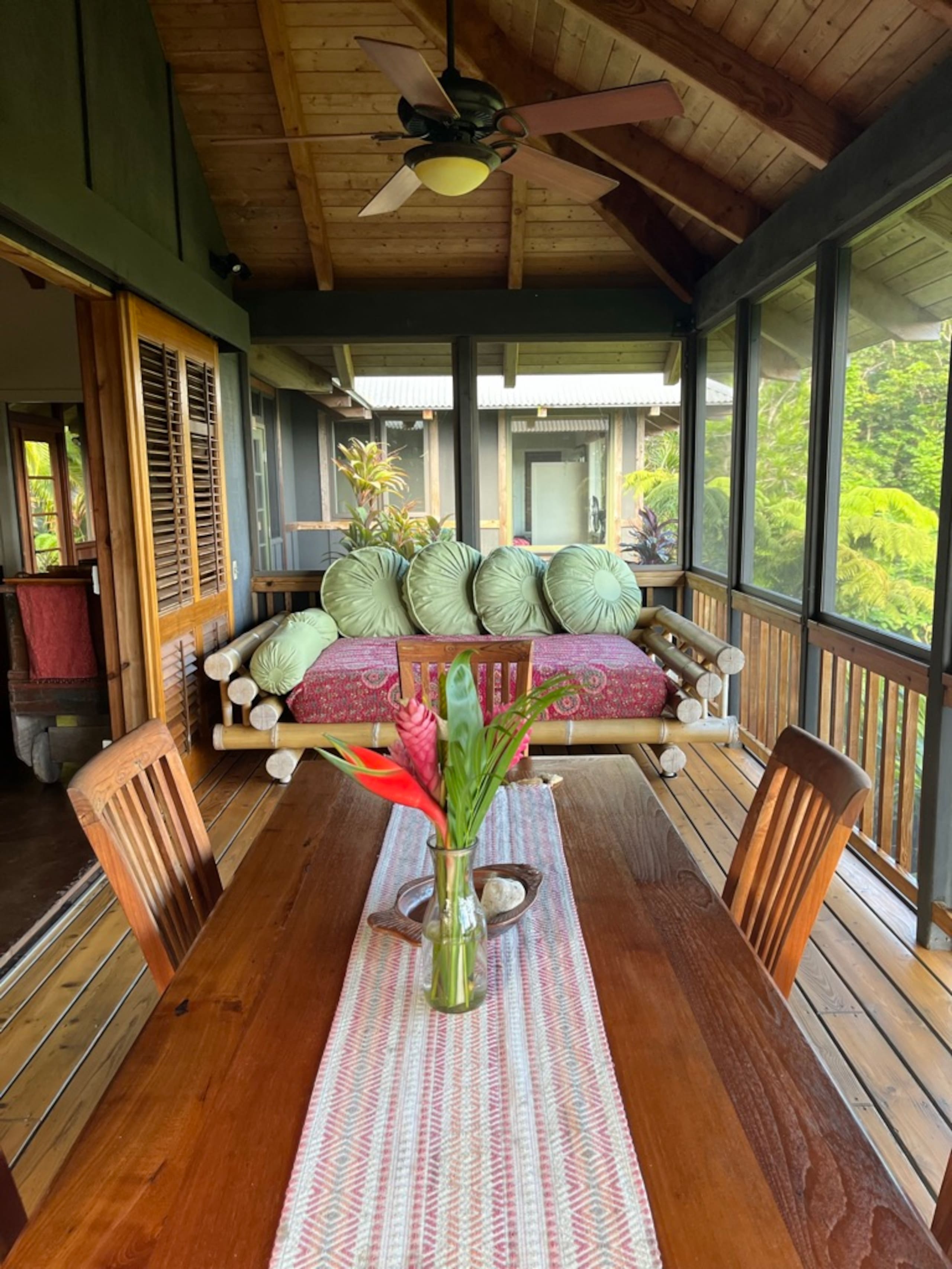 Home in Hana · ★4.98 · 2 bedrooms · 3 beds · 1.5 baths - Photo 12