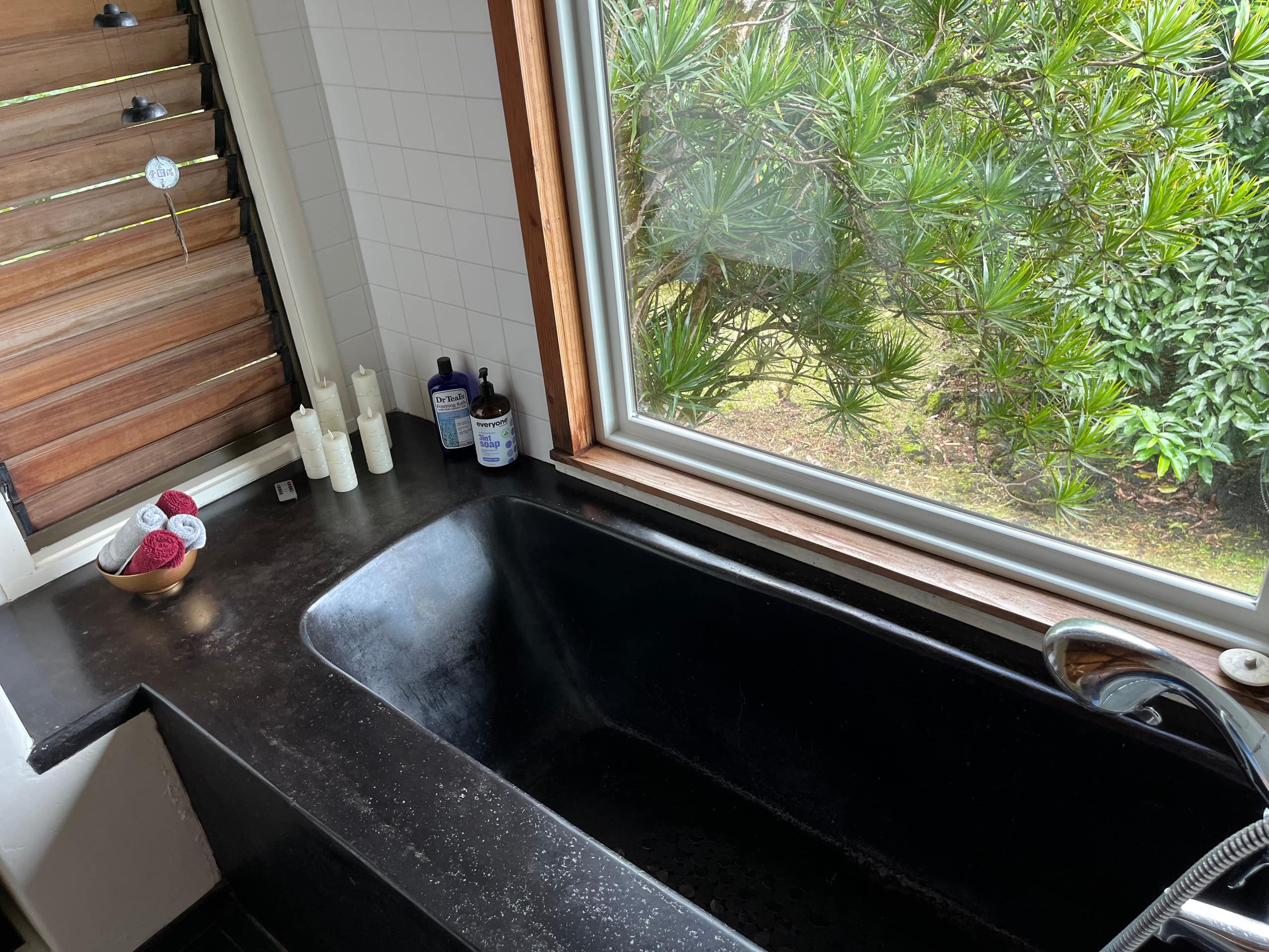 Home in Hana · ★4.98 · 2 bedrooms · 3 beds · 1.5 baths - Photo 24