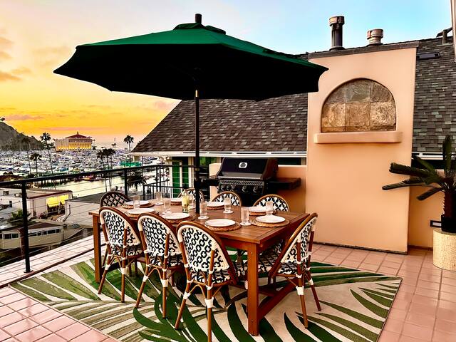 Sunset Terrace | Catalina Dreamin’ gallery image 2