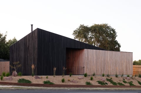 Shadows | Architectural Retreat in Town Heart