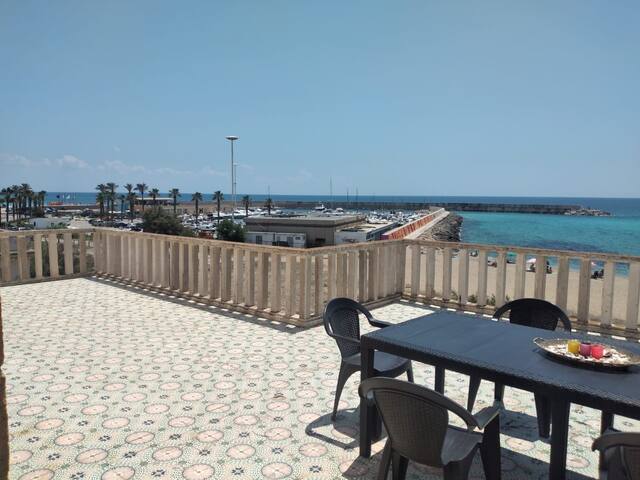 Villa Lucia, una casa sul mare. gallery image 4