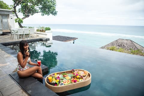 Cliff-Top 4BR w/private beach access at Nusa Dua