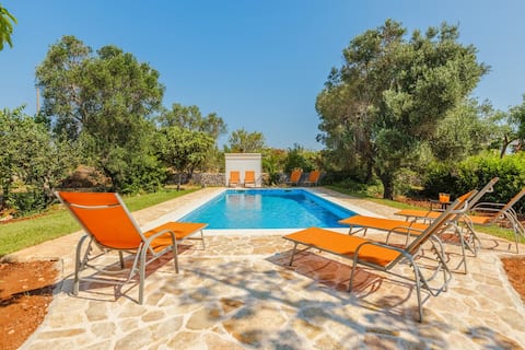 Successful Airbnb property: Casa Tina with pool in San Vito Dei Normanni