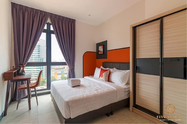 3 СПАЛНИ СОБИ · Neu Suites KL @ Бесплатен Netflix и YouTube