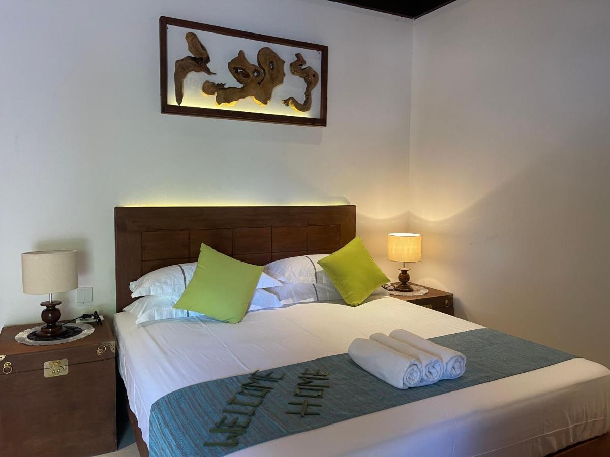 ห้อง 1/7 - พร้อมทีวีเครื่องปรับอากาศ Wi-Fi ห้องน้ำส่วนตัวและลานวิวสระว่ายน้ำ 