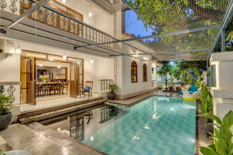 Amrapali: 7BHK Pvt Pool Villa / Genset / Candolim