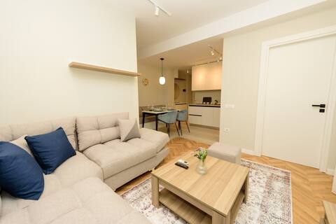 Leo Luxury Apartment