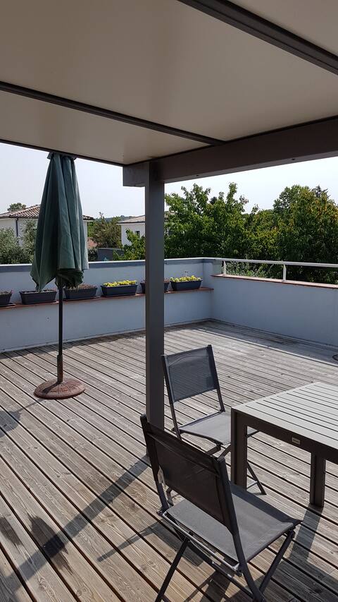 Apartment with terrace 20 minutes to Toulouse city center