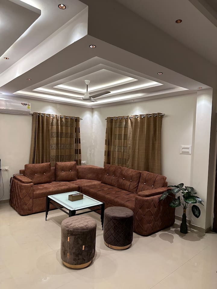 Happy Villa - Private Pool / Big Rooftop Terrace - Igatpuri